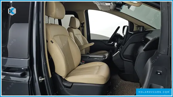 HYUNDAI STARIA CARGO 5-SEATER