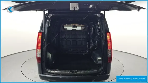 HYUNDAI STARIA CARGO 5-SEATER