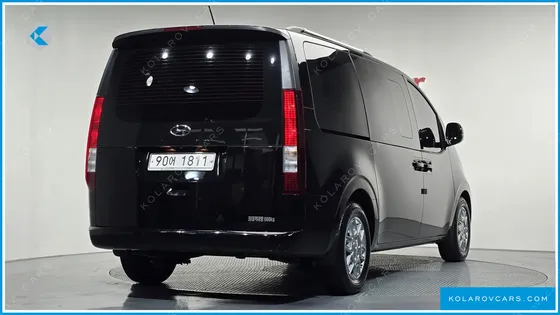 HYUNDAI STARIA CARGO 5-SEATER