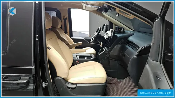 HYUNDAI STARIA CARGO 5-SEATER