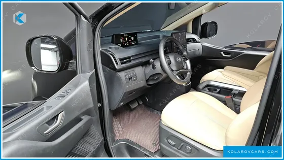 HYUNDAI STARIA CARGO 5-SEATER