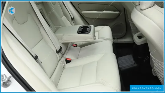 VOLVO XC60 T8 ULTRA BRIGHT
