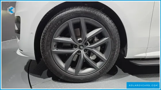 LAND ROVER RANGE ROVER SPORT P550E DYNAMIC HSE