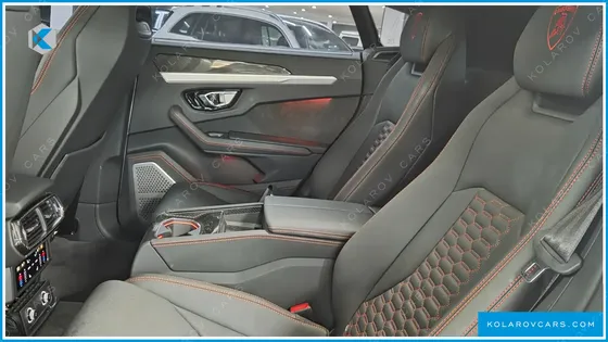 LAMBORGHINI URUS 4.0 V8