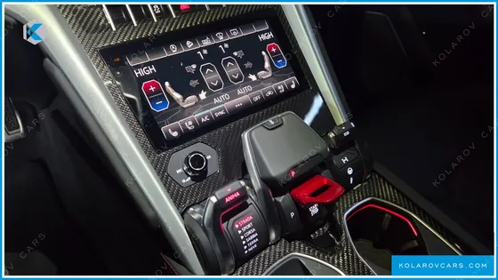 LAMBORGHINI URUS 4.0 V8