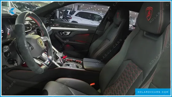 LAMBORGHINI URUS 4.0 V8