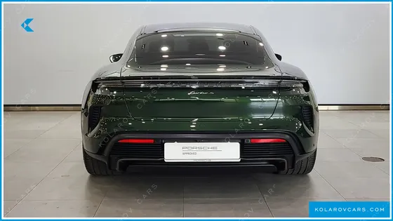 PORSCHE TAYCAN TURBO S