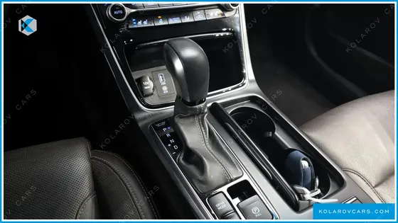 HYUNDAI GRANDEUR PREMIUM