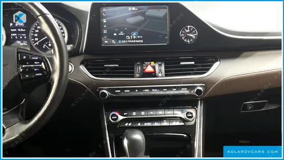 HYUNDAI GRANDEUR PREMIUM