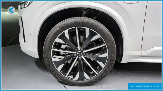 VOLVO XC90 T8 ULTRA DARK HYBRID