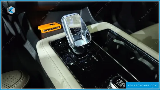 VOLVO XC90 T8 ULTRA DARK HYBRID