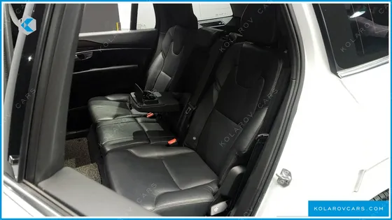 VOLVO XC90 D5 MOMENTUM