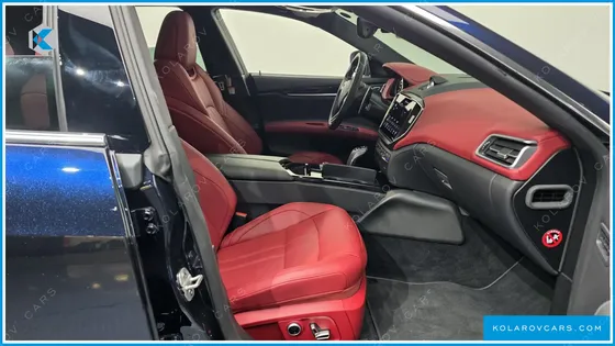 MASERATI GHIBLI 3.0 MODENA