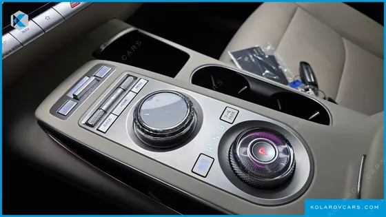 GENESIS GV70 2.5T GASOLINE 2WD