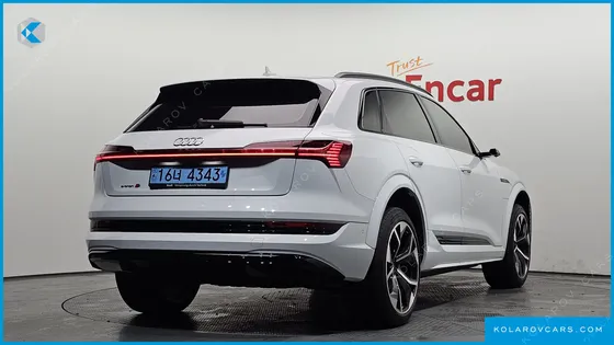 AUDI E-TRON S