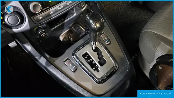 KGM - SSANGYONG KORANDO 4WD CHATEAU 9-SEATER