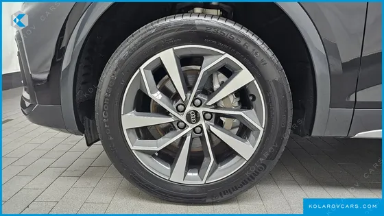 AUDI Q5 45 TFSI QUATTRO