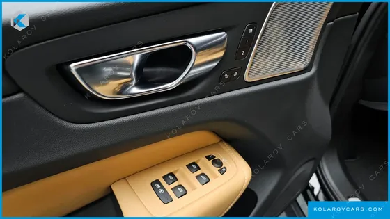 VOLVO XC60 B6 ULTIMATE BRIGHT