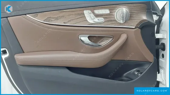 MERCEDES E-CLASS E300E 4MATIC EXCLUSIVE