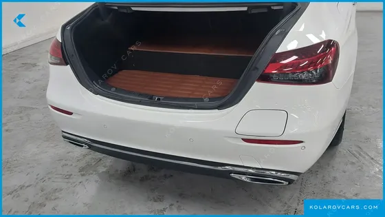 MERCEDES E-CLASS E300E 4MATIC EXCLUSIVE