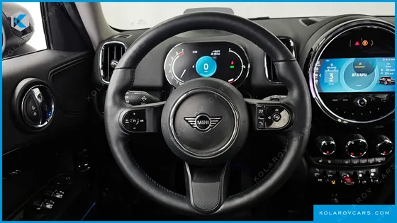 MINI COUNTRYMAN CLASSIC PLUS LAUNCH PACK