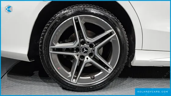 MERCEDES C-CLASS C220 D 4MATIC AMG LINE