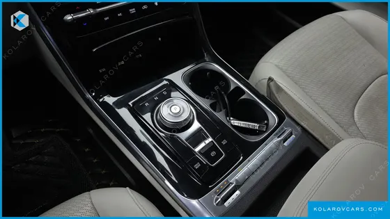 KIA CARNIVAL 9-SEATER SIGNATURE