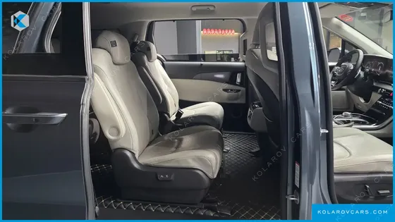 KIA CARNIVAL 9-SEATER SIGNATURE