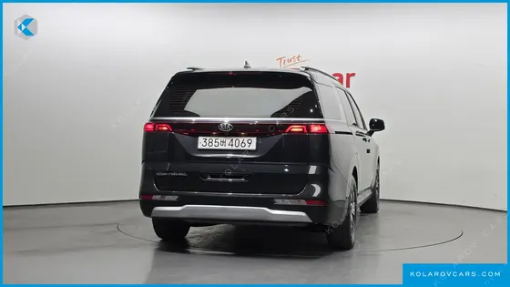 KIA CARNIVAL 9-SEATER PRESTIGE