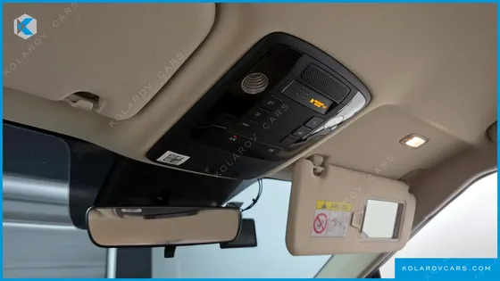 KIA CARNIVAL 9-SEATER PRESTIGE