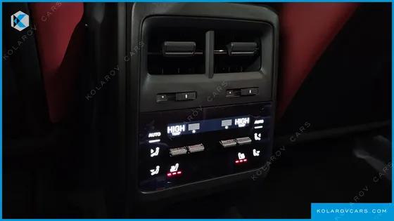 PORSCHE MACAN BASE
