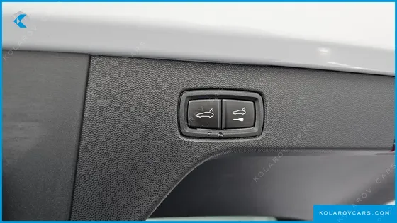 PORSCHE MACAN BASE