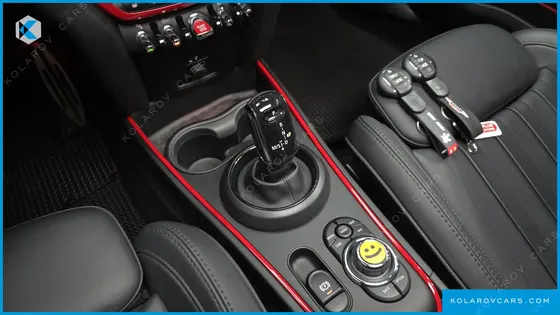 MINI COUNTRYMAN JCW LAUNCH PACK