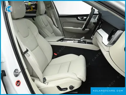 VOLVO XC60 T8 ULTRA BRIGHT