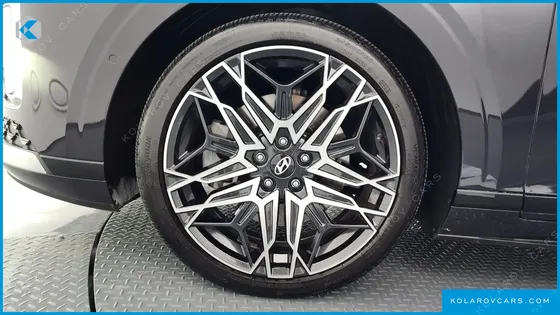 HYUNDAI GRANDEUR 3,5 GASOLINE 4WD