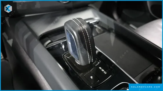 VOLVO XC60 B6 R-DESIGN