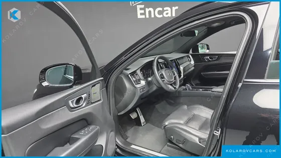 VOLVO XC60 B6 R-DESIGN