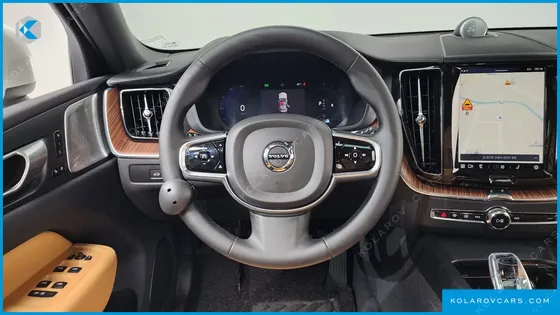 VOLVO XC60 B5 ULTIMATE BRIGHT