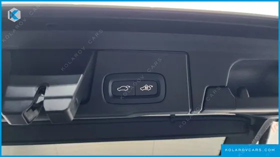 VOLVO XC60 B5 ULTIMATE BRIGHT