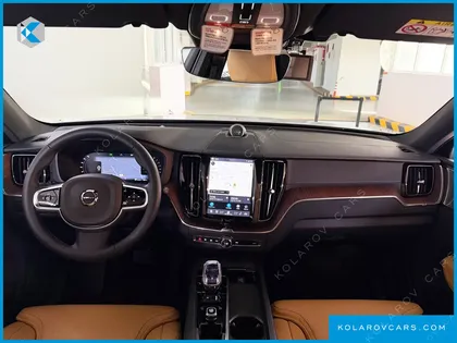 VOLVO XC60 B5 ULTRA BRIGHT