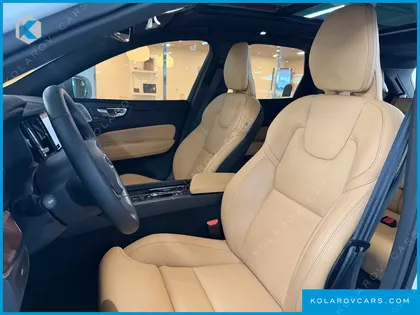 VOLVO XC60 B5 ULTRA BRIGHT