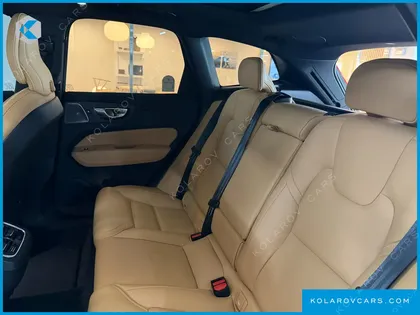 VOLVO XC60 B5 ULTRA BRIGHT