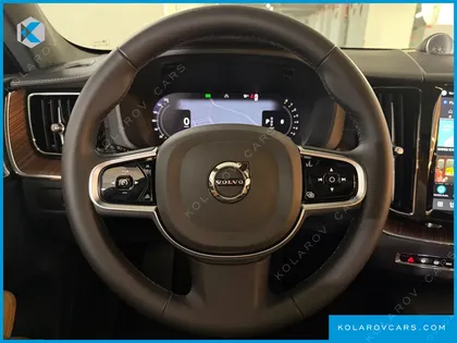 VOLVO XC60 B5 ULTRA BRIGHT