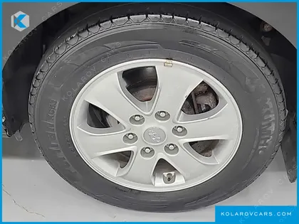 HYUNDAI STAREX URBAN 9-SEATER