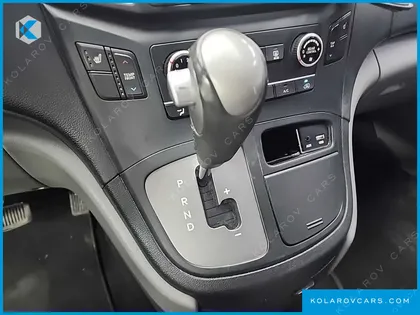 HYUNDAI STAREX URBAN 9-SEATER