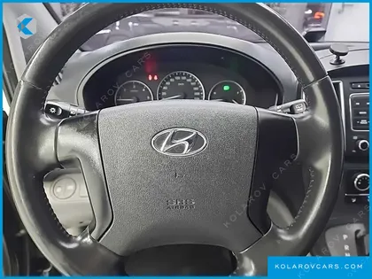 HYUNDAI STAREX URBAN 9-SEATER