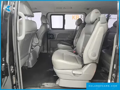 HYUNDAI STAREX URBAN 9-SEATER