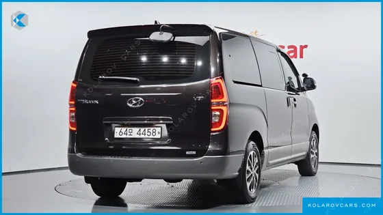 HYUNDAI STAREX 4WD URBAN 9-SEATER