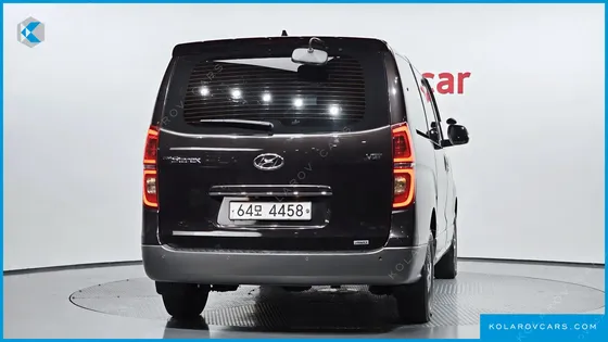 HYUNDAI STAREX 4WD URBAN 9-SEATER