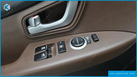 HYUNDAI STAREX 4WD URBAN 9-SEATER